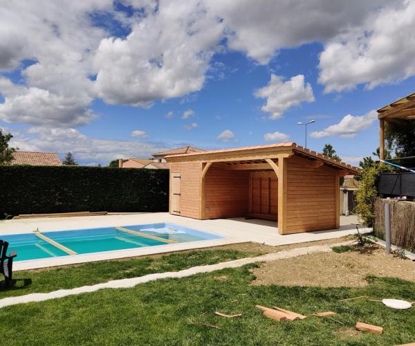 Abris piscine pool-house à Charbonnières-les-Bains (69)